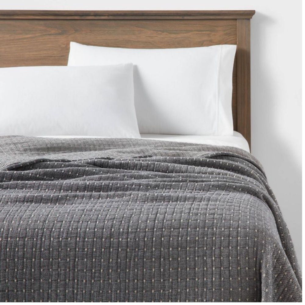 NWT Oversized Reversible Matelasse Throw Gray - Threshold - Picture 3 of 9